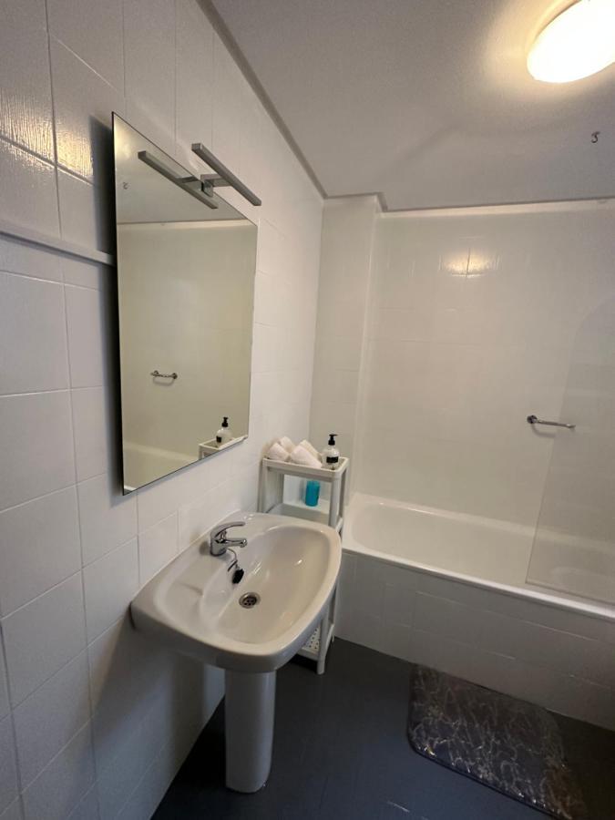 Malagueta Beach Apartment مالقة المظهر الخارجي الصورة